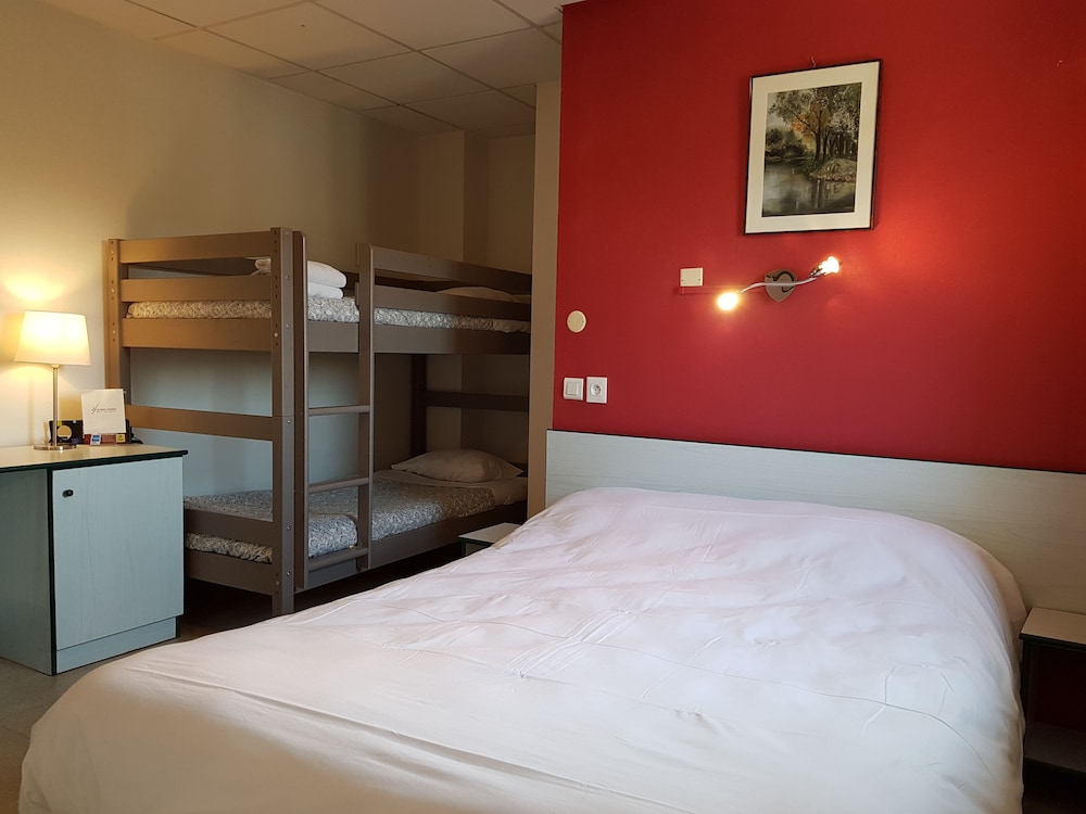 Quadruple Room - Photo 2