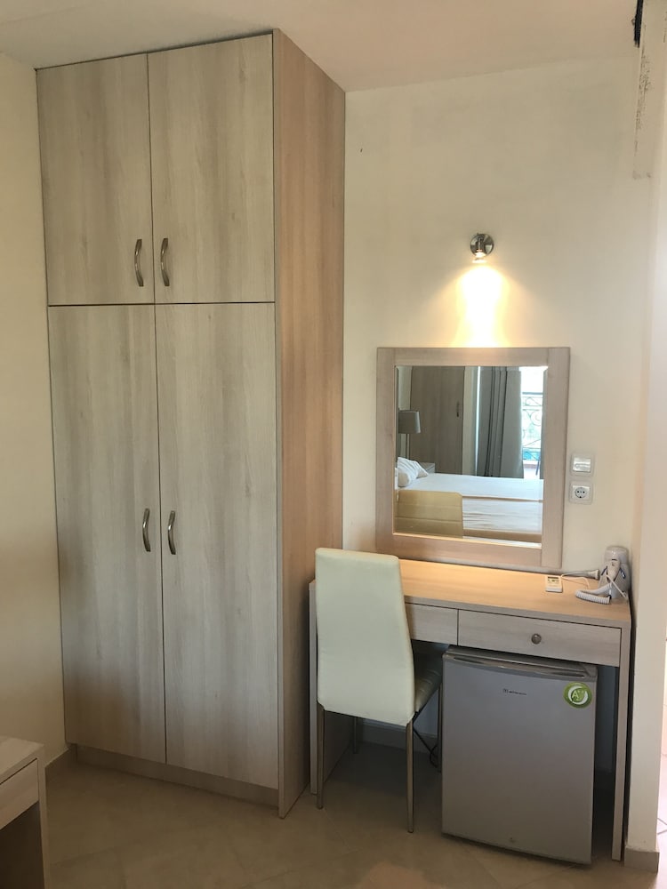 Double Room (2 adults, 1 child)
