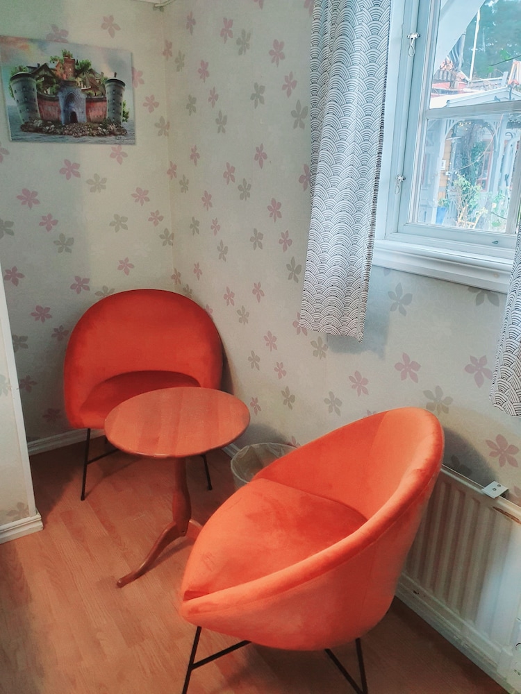 Basic Twin Room, Shared Bathroom, Garden View (Lärkan) photo 1