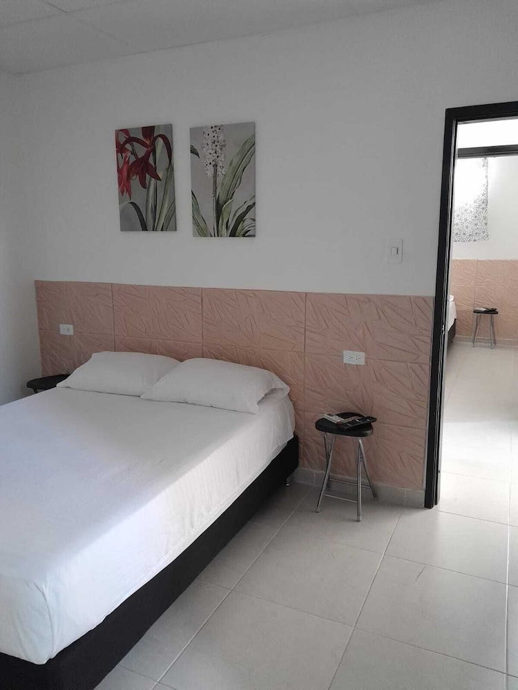 Executive Suite, 2 Bedrooms, Kitchenette, Courtyard Area photo 1