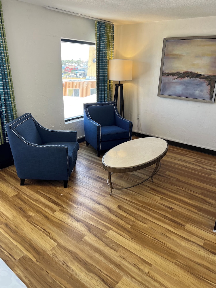 Suite King Room With Kitchenette