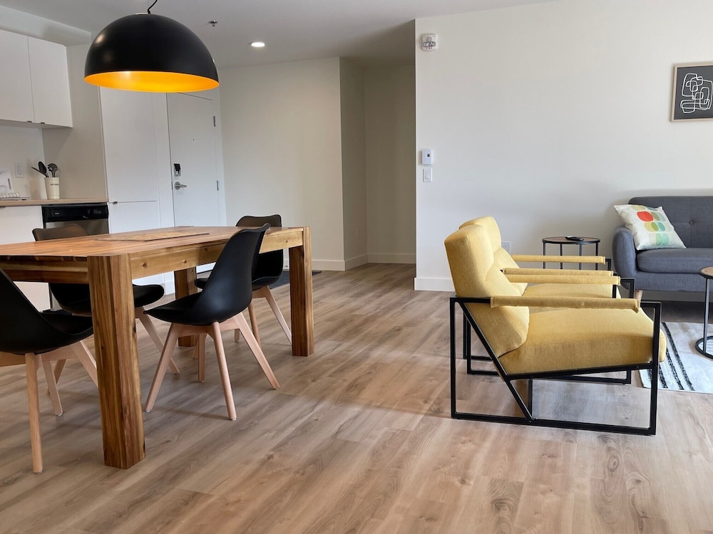 Superior, 2- Bedroom Apartment, 2 Double & 1 Queen photo 3