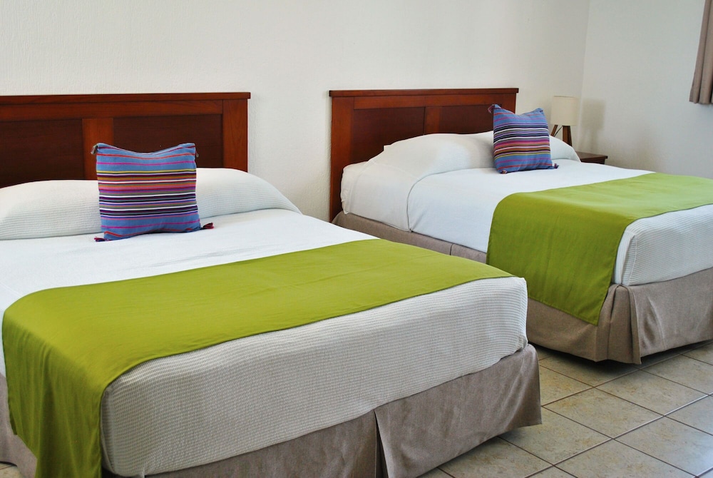 Condo, 2 Bedrooms (Beachfront, 2 Bathroom)