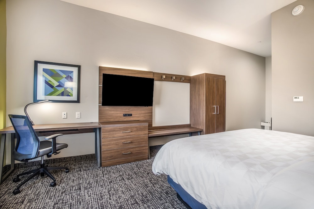 Standard Room, 1 King Bed, Accessible (Communication)