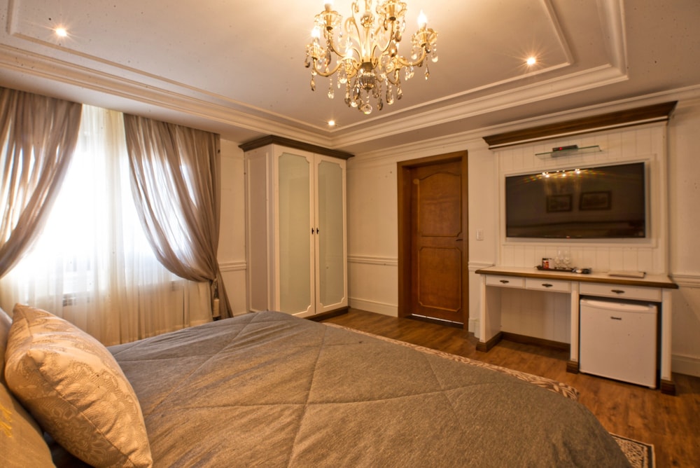 Luxury Suite, Jetted Tub