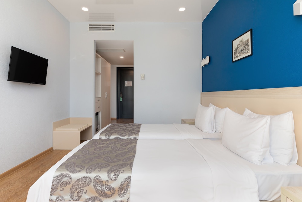 Standard Twin Room photo 2