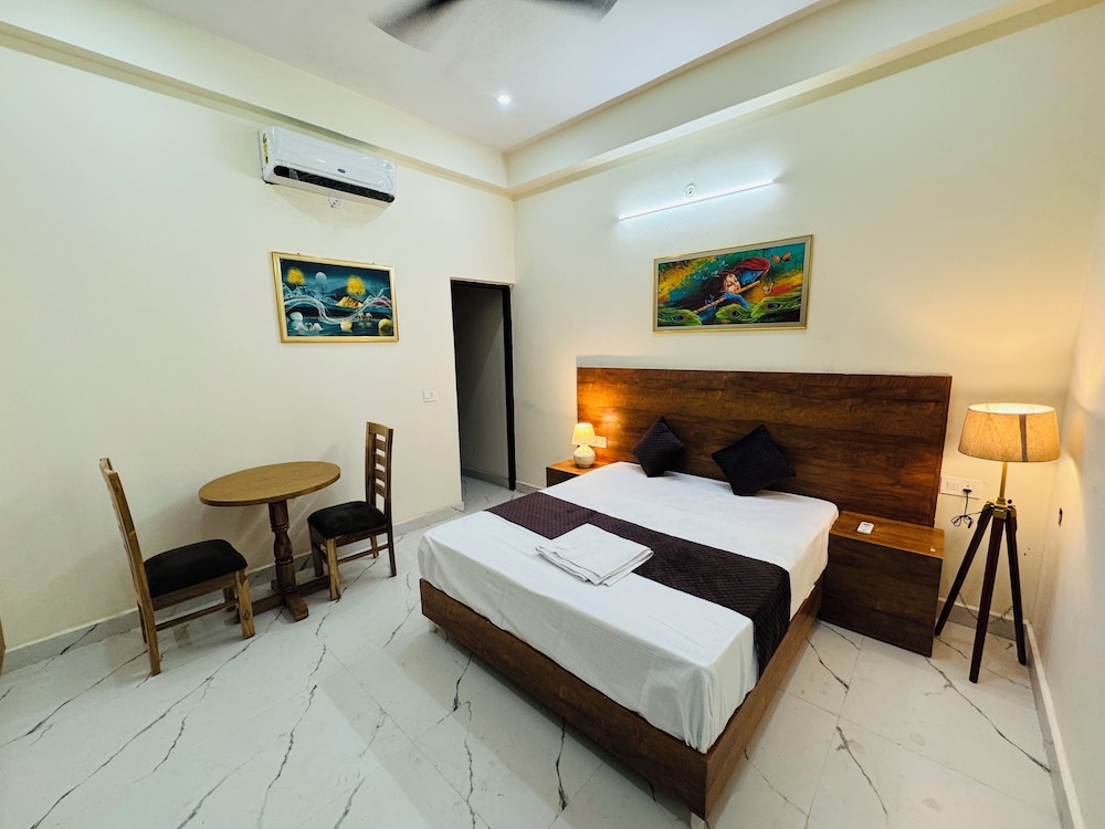 Basic Double or Twin Room