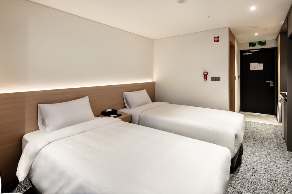 Standard Twin Room photo 3