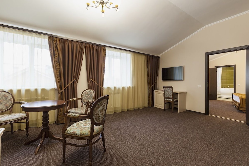 Junior Suite, 1 Bedroom, 2 Bathrooms photo 3