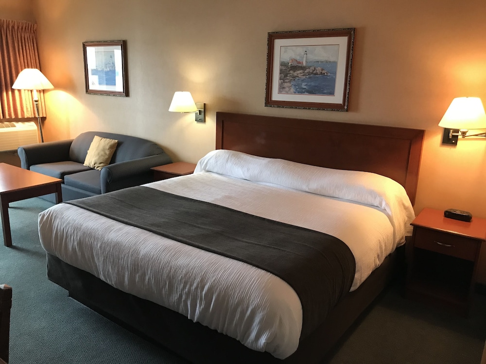 Standard Double Room, 1 King Bed with Sofa bed, Patio, Ocean View photo 2