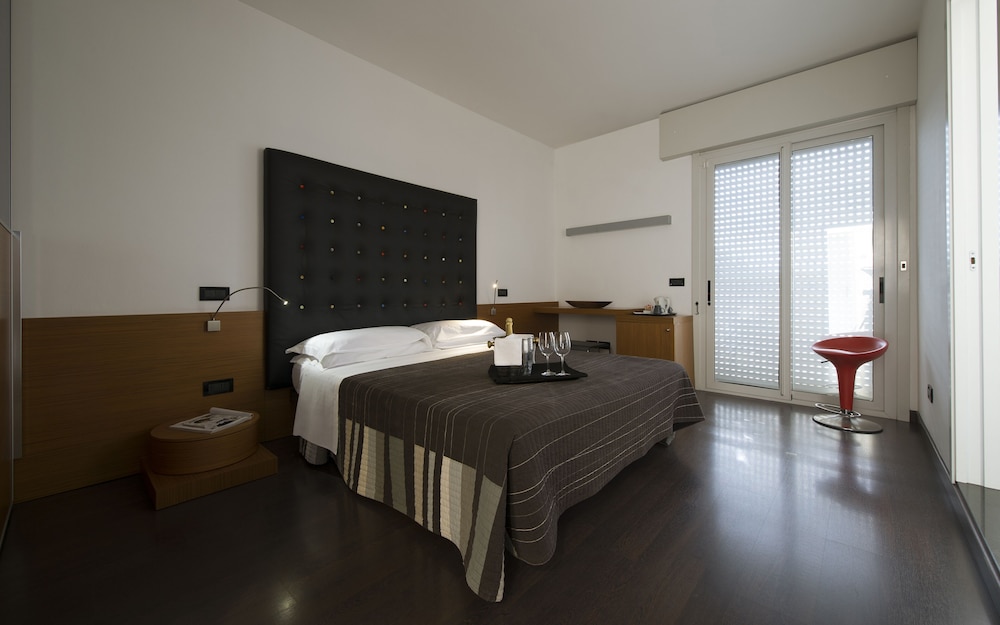 Junior Suite, Balcony photo 1