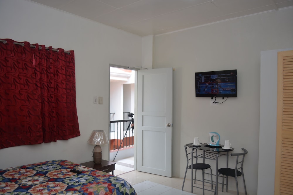 Classic Double Room, 2 Double Beds, Ground Floor photo 3