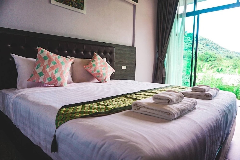 Deluxe Double Room - Photo 1