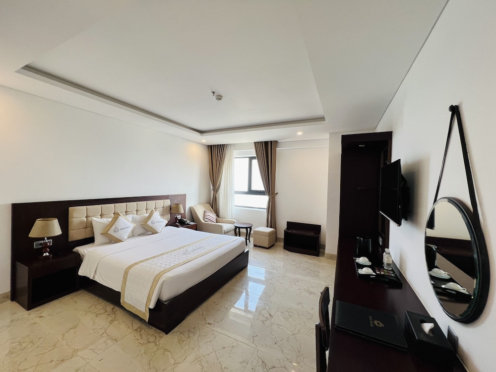 Deluxe Double Room, Partial Sea View photo 2