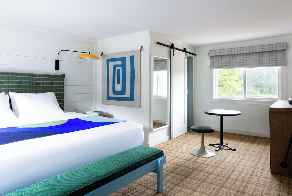 Classic Room, 1 King Bed - Photo 1