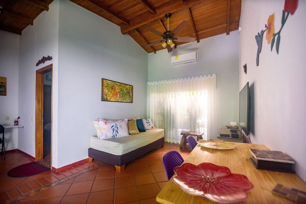 Honeymoon Suite photo 2