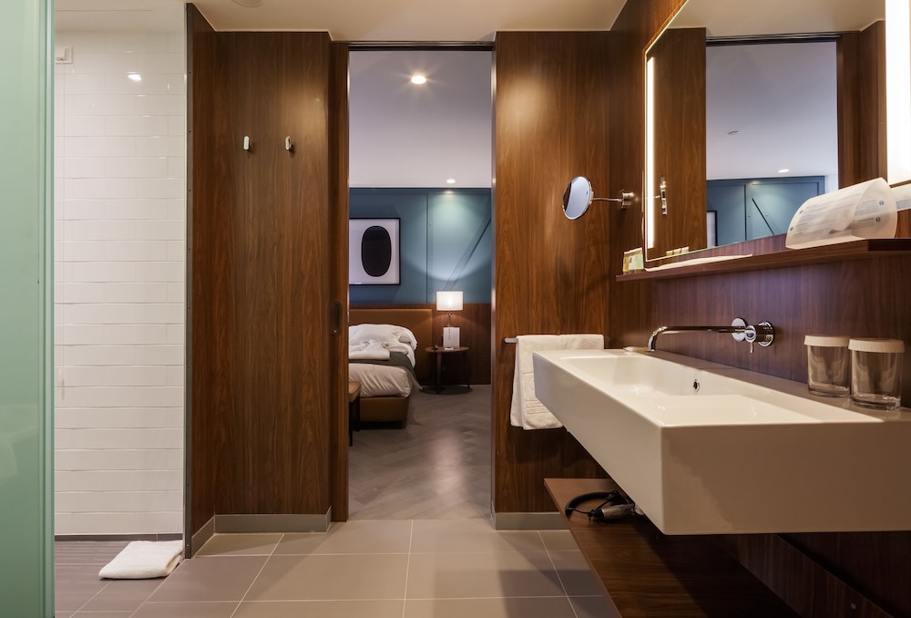 Superior Room (Triple)