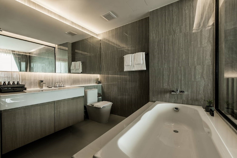 Zen One Bedroom Suite - Photo 9