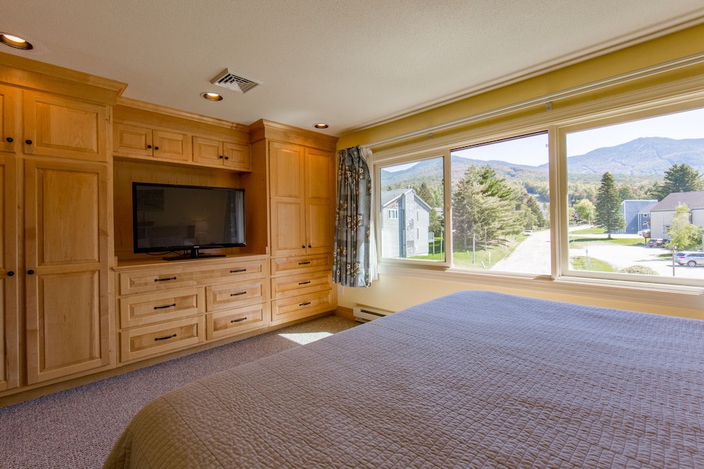 Standard Condo, 3 Bedrooms, Kitchen