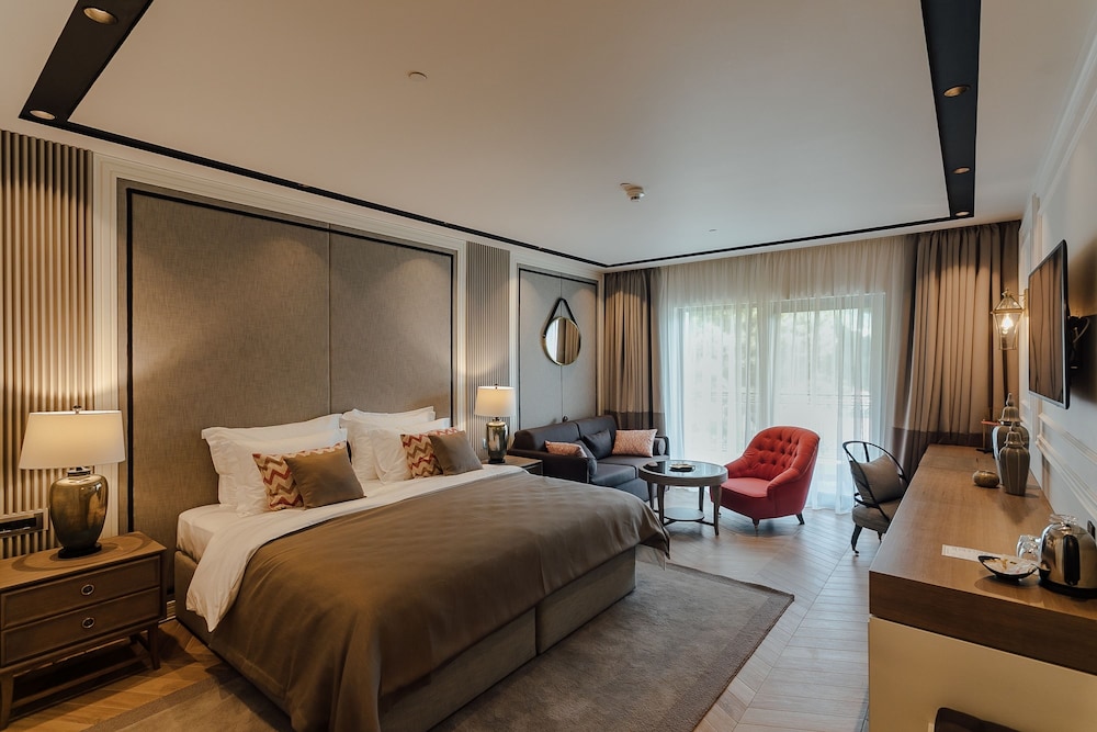Junior Suite, Balcony, Partial Sea View - Photo 3