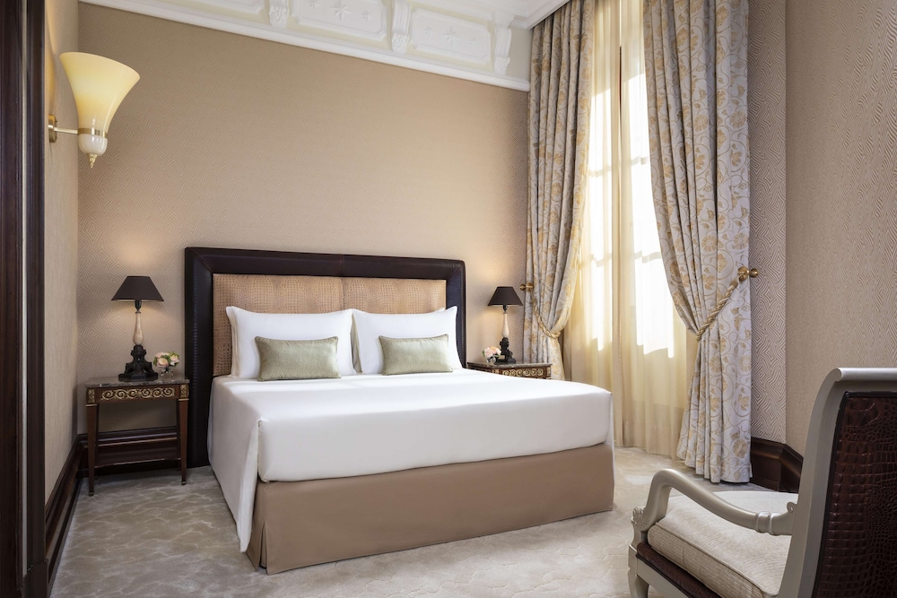 Premium Room (Extra Bed 3 adults)