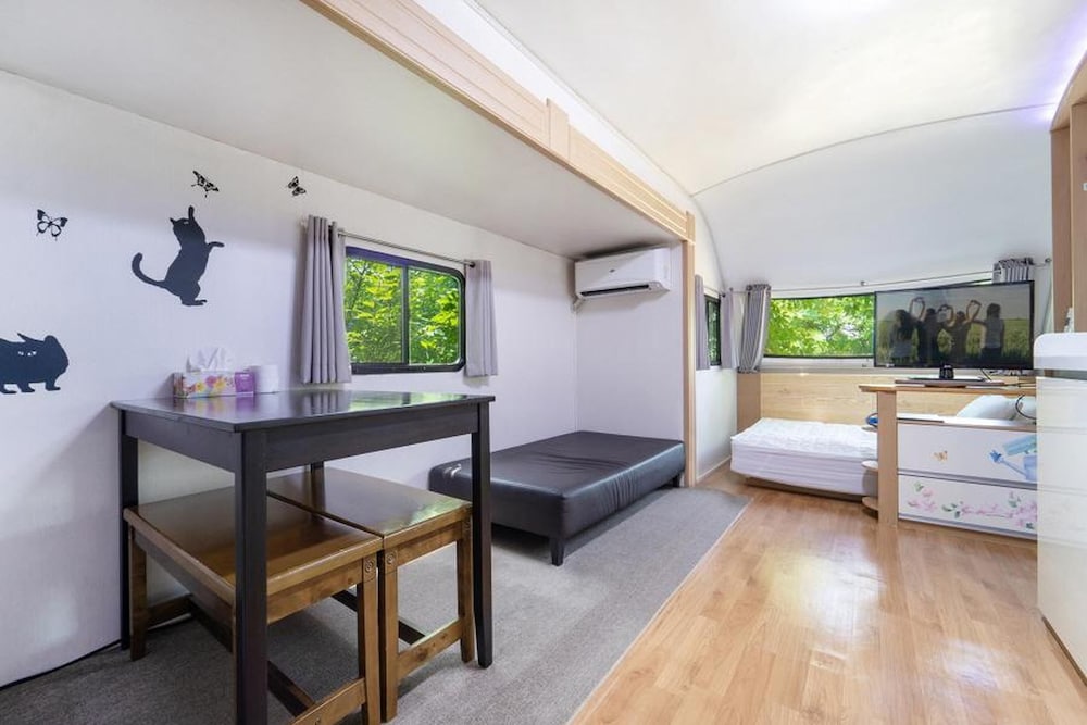 Basic Room, 1 Bedroom (DeluxeAhyeong2) - Photo 1