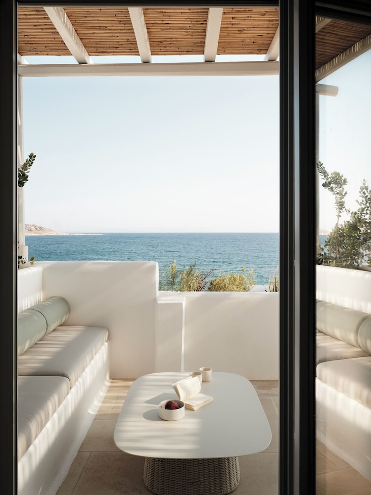 Executive Suite, Hot Tub, Sea View