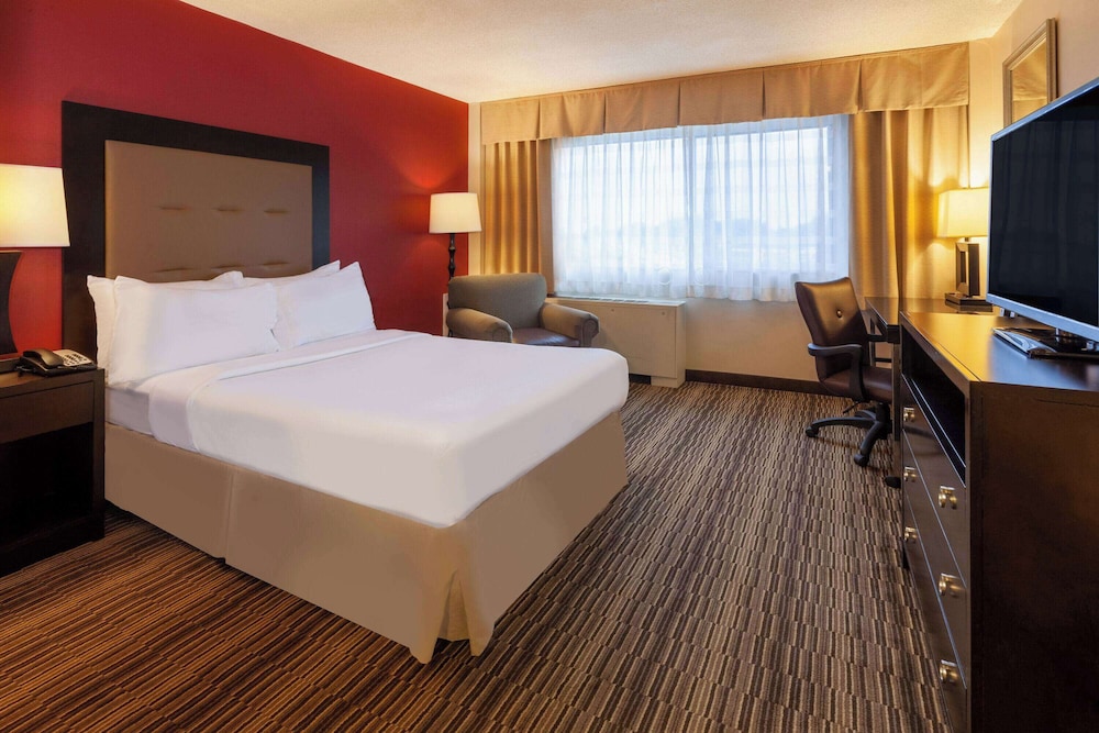 Room, 1 Double Bed, Mobility Accessible, Non Smoking (Bathtub Grab Bars) - Photo 1