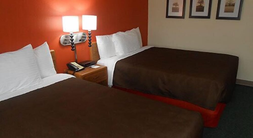 Room, 2 Queen Beds, Non Smoking photo 2