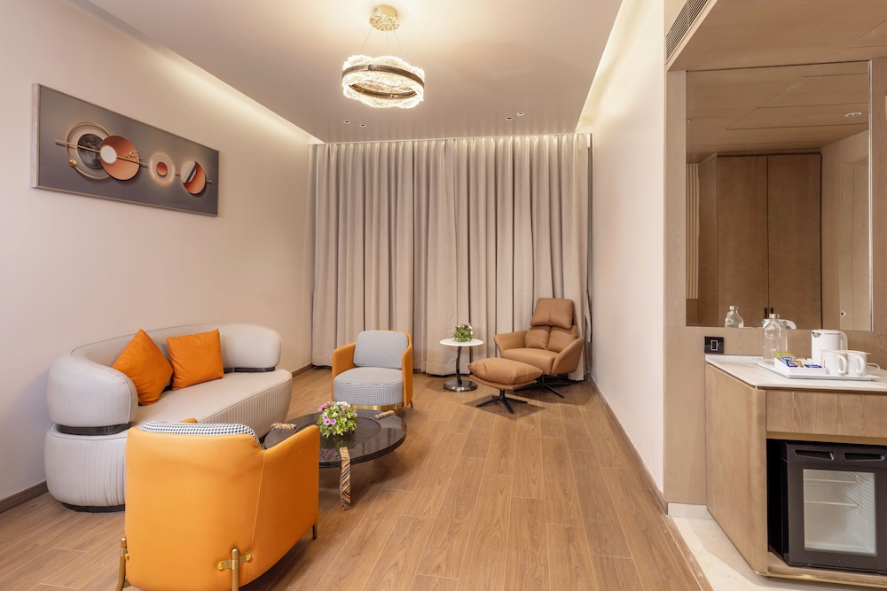 Basic Suite photo 2