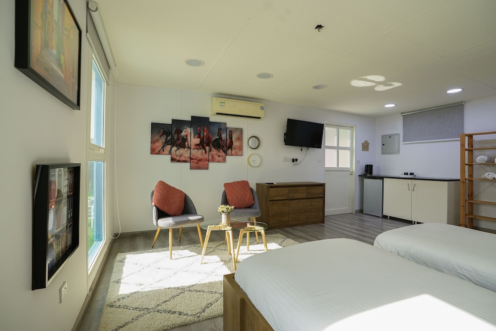Deluxe Cabin photo 3