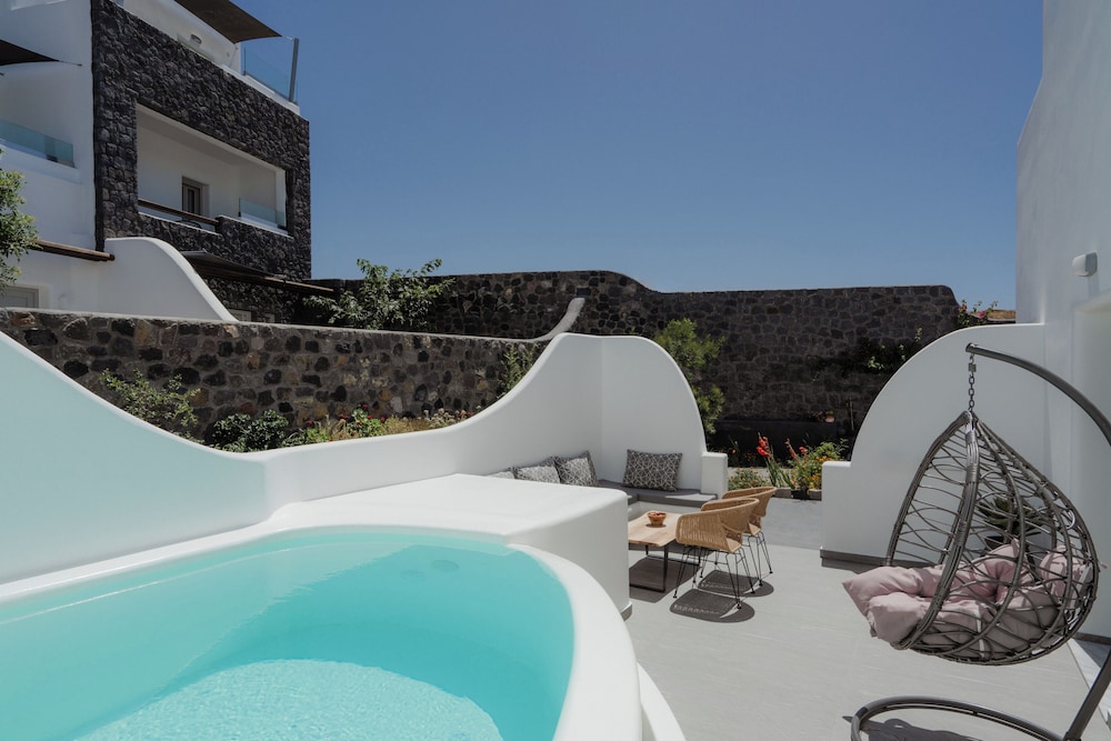Elite Two Bedroom Villa with Plunge Pool - Photo 2