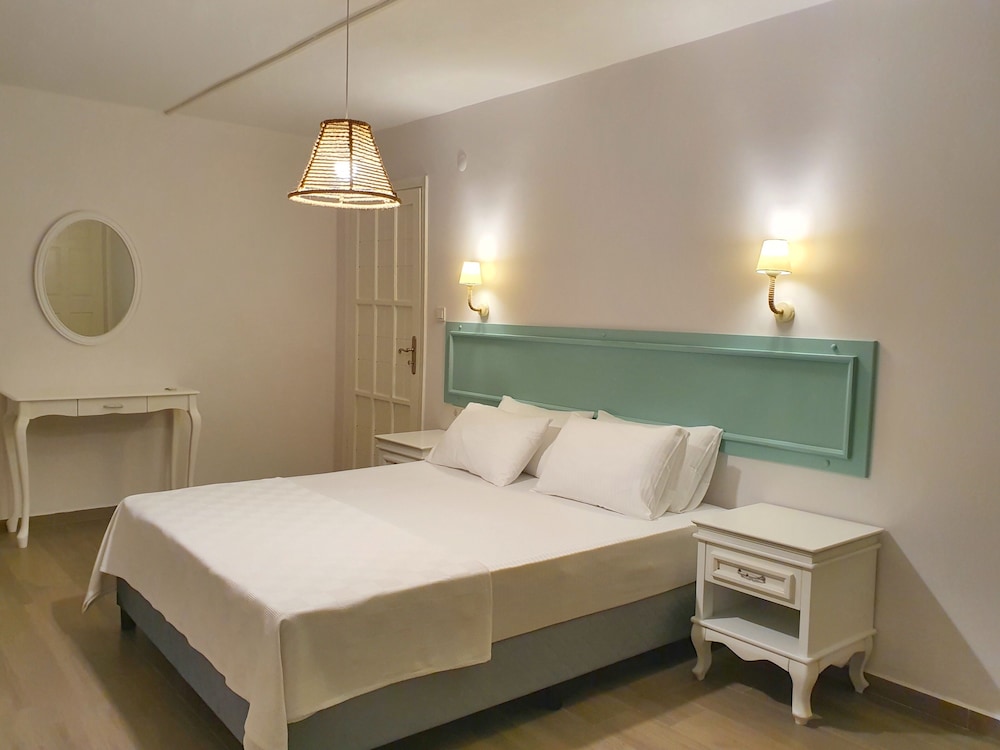 Deluxe Double Room, Sea View (Limon) photo 1