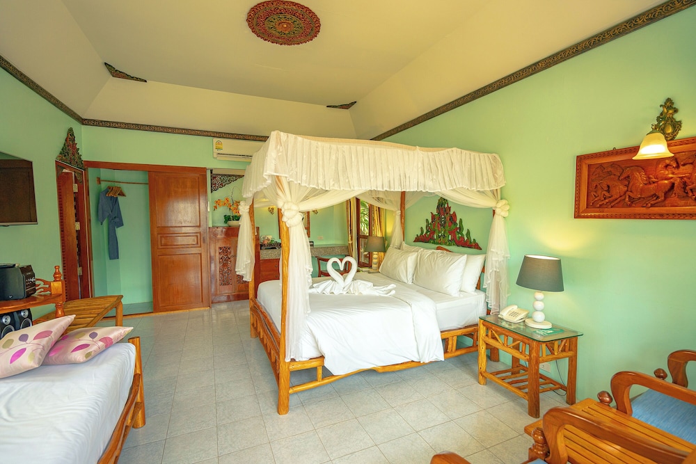 Superior Villa, 1 Queen Bed, Garden View