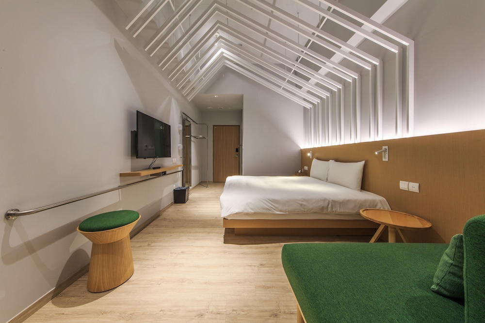 Classic Double Room, 1 Queen Bed - Photo 8