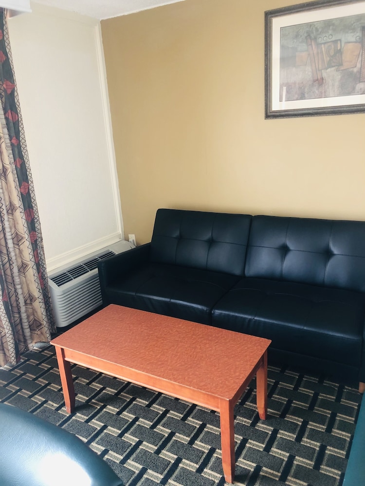 Business Suite - Photo 2