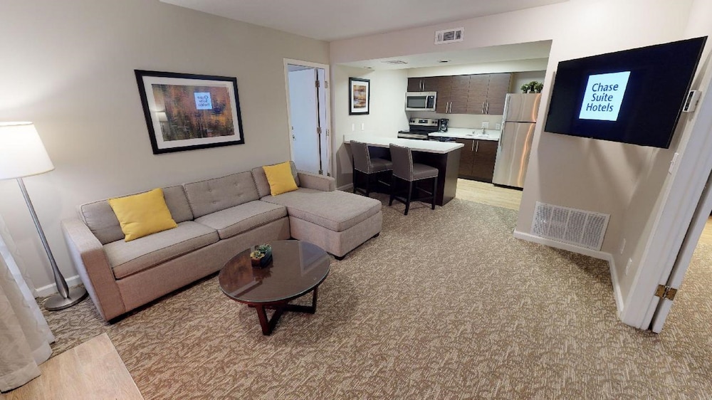 Deluxe Suite, 2 Bedrooms, Kitchen - Photo 6