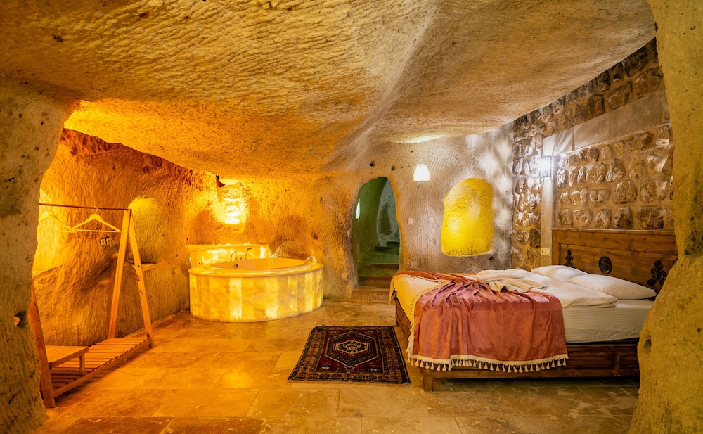 Honeymoon Room
