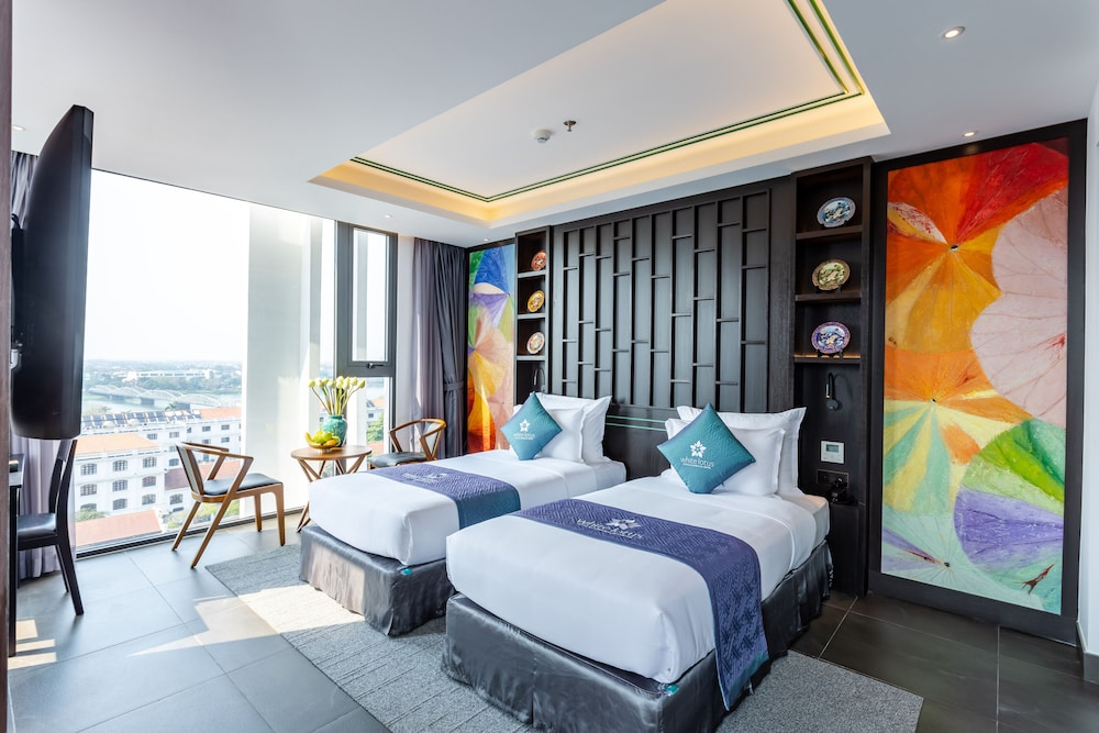 Deluxe Room, River View - Photo 4