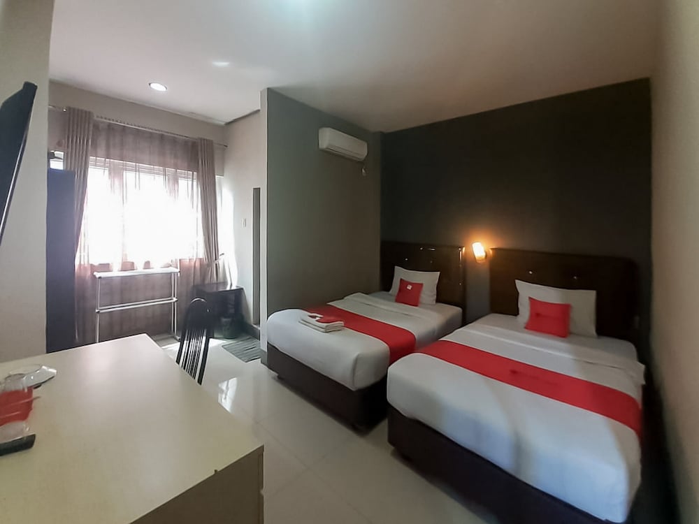Twin Room (Reddoorz) photo 2