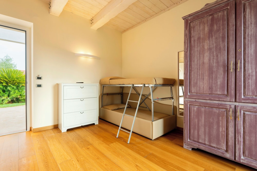 Junior Quadruple Room photo 1