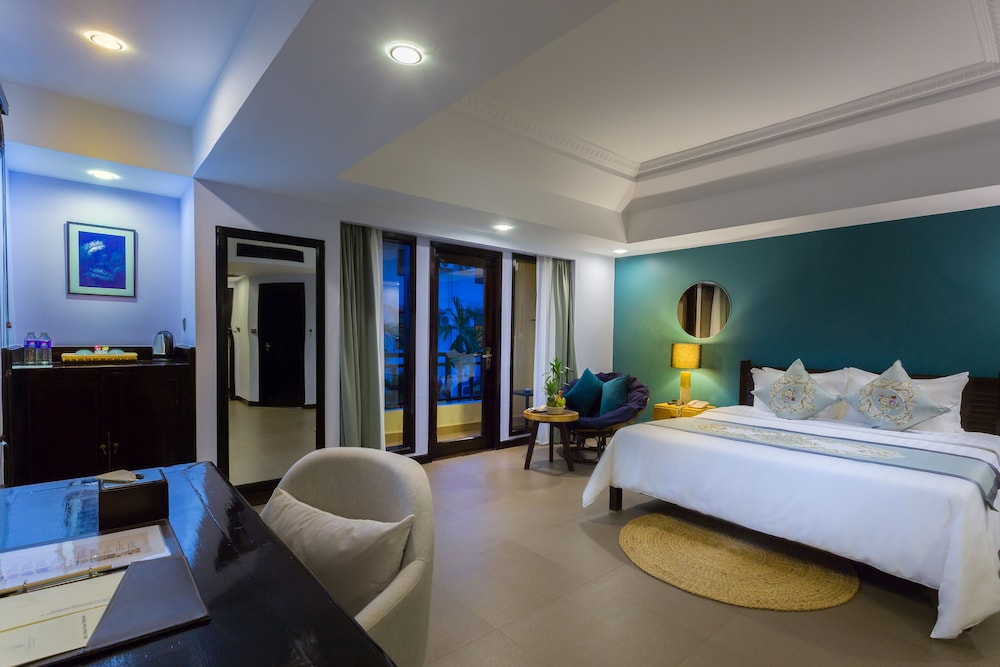Junior Suite Double with Balcony - Photo 4