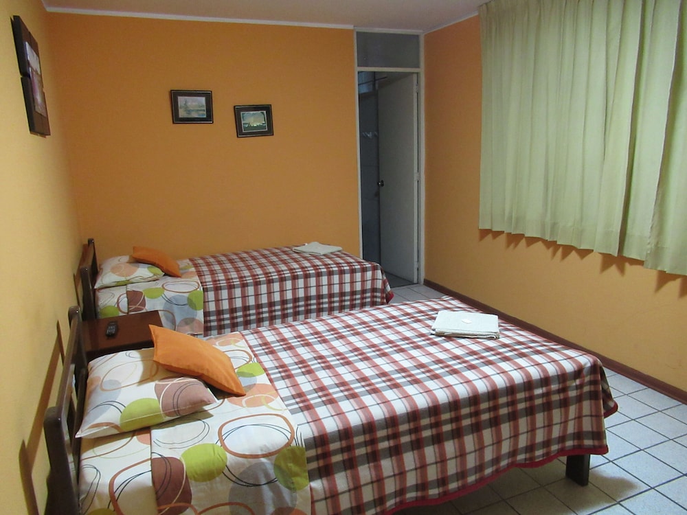Basic Twin Room photo 2