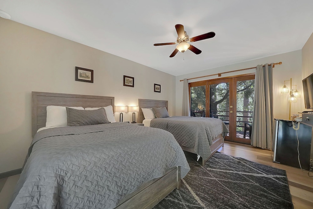 Double Room - Photo 1