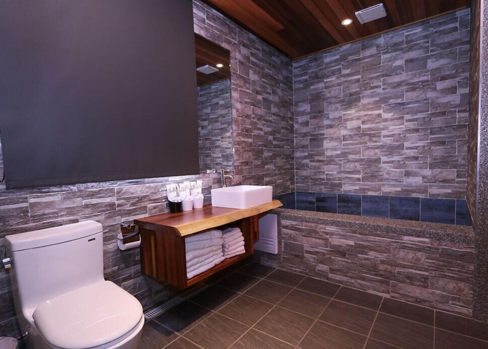 Family Room (201) photo 2