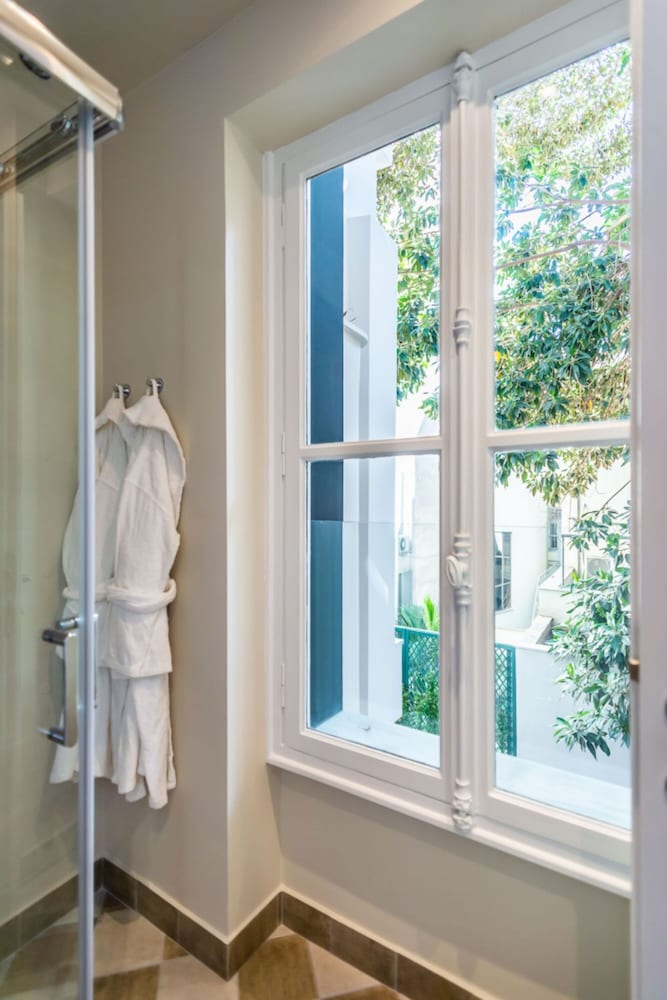 Standard Suite, Balcony - Photo 18