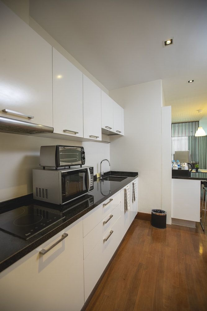 Suite, 2 Bedrooms (Min 3 Nights Stay) - Photo 7