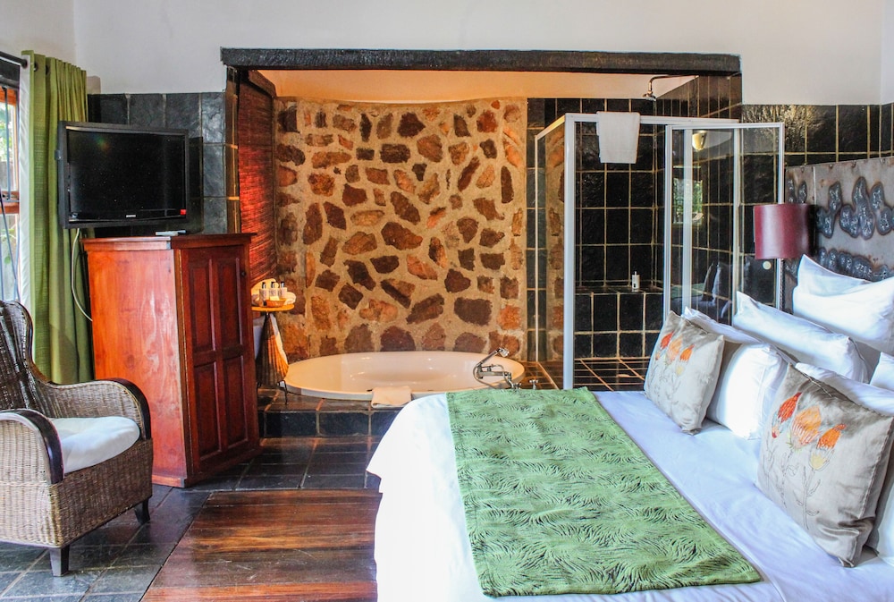 Deluxe Single Room (Super) - Photo 3