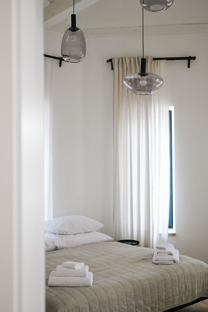 Duplex, Bathtub
