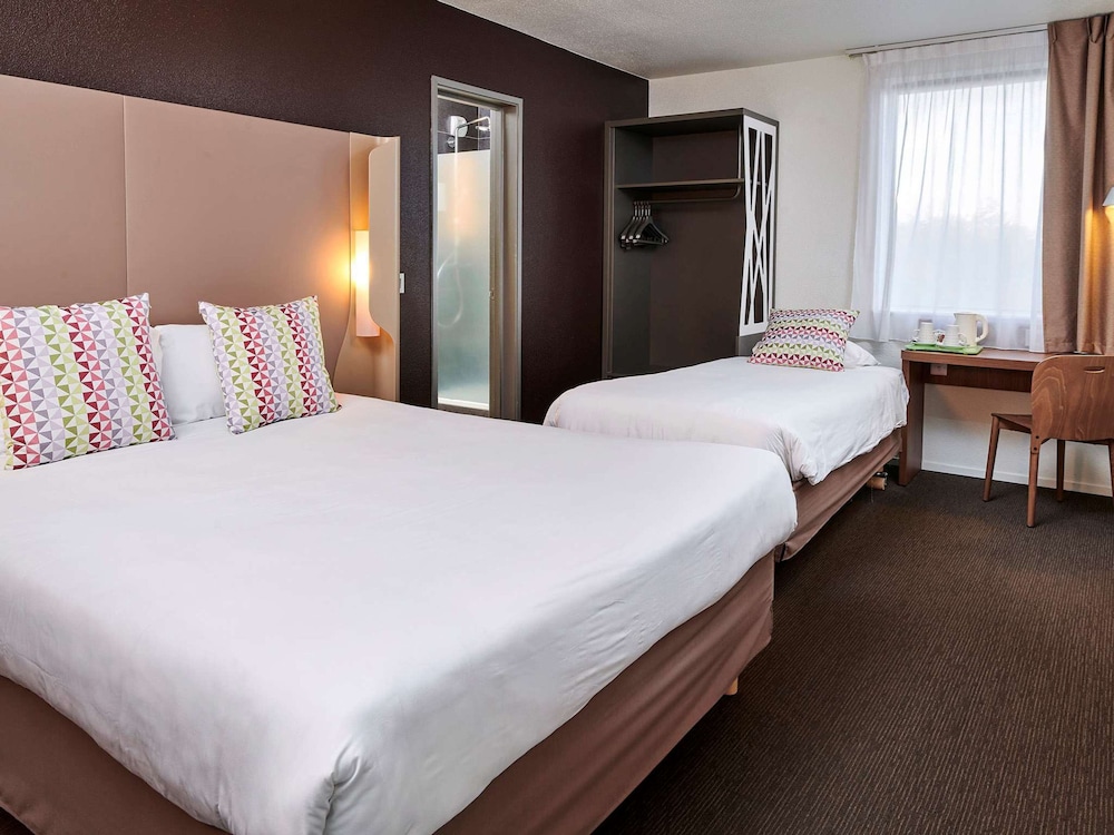 Standard Room, Multiple Beds photo 1